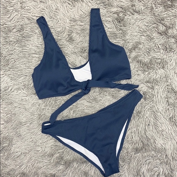 Cupshe Other - Cupshe Tie Front Bikini Swim Suit Large L New